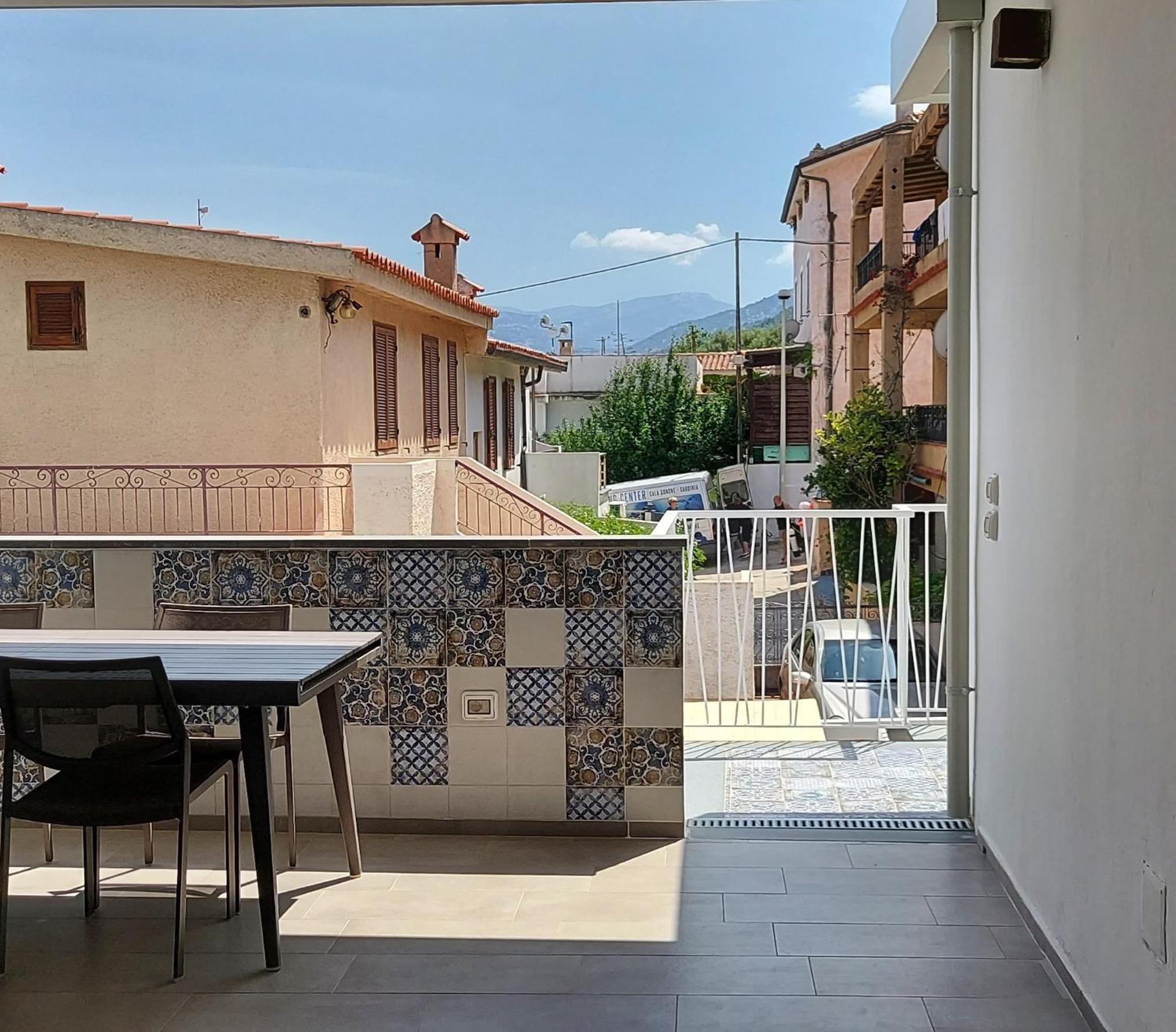 Appartamenti Jlune Cala Gonone Exterior foto