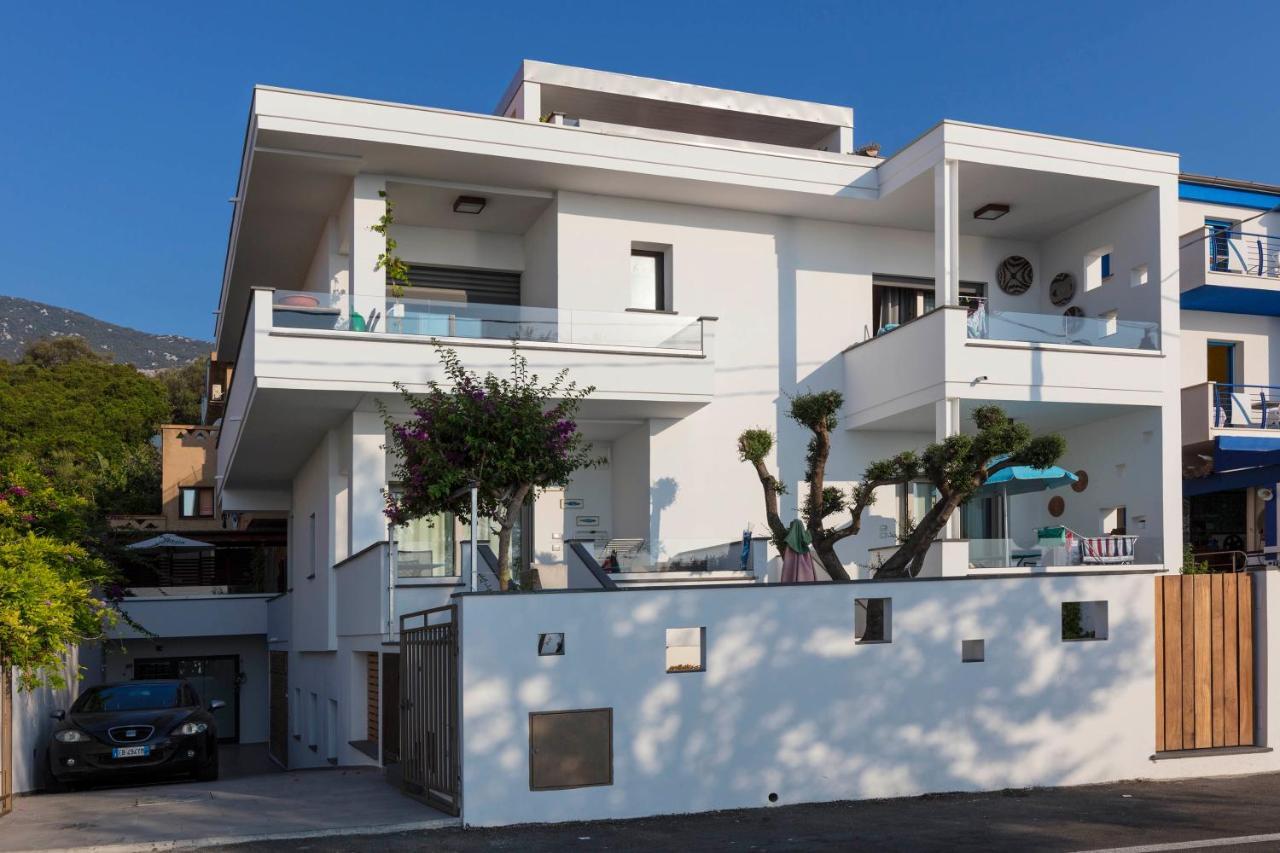 Appartamenti Jlune Cala Gonone Exterior foto